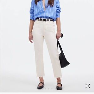 The petite 90’s straight crop Jean